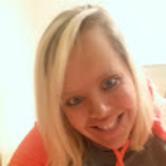 Meet your Posher, Mallory - Picture 1 of 1